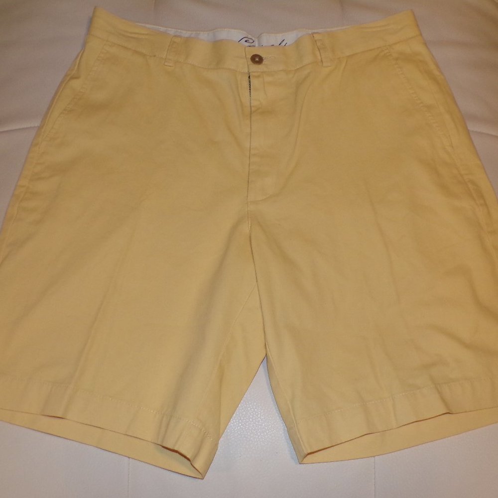 Roundtree and Yorke Men's casual Shorts